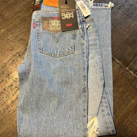Levi's Premium 501 Original Distressed Straight leg in Luxor Street - Picture 7 of 7